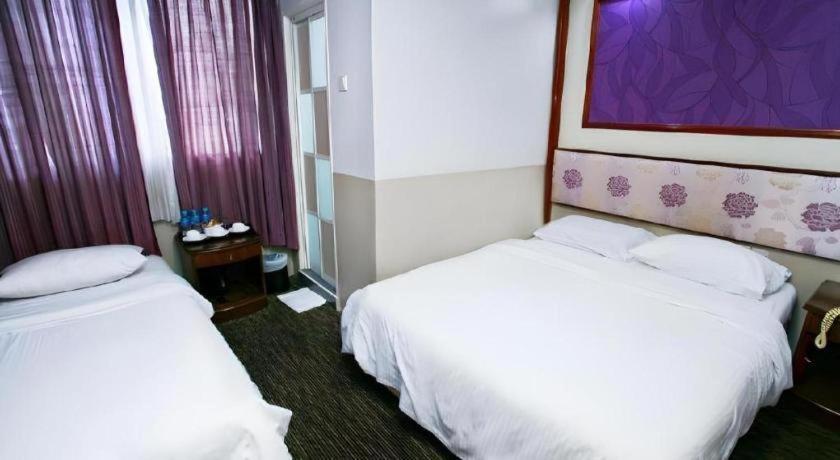 Hotel 165
